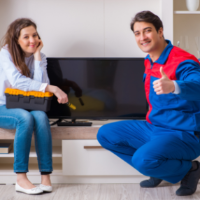 Técnico conserto de TV